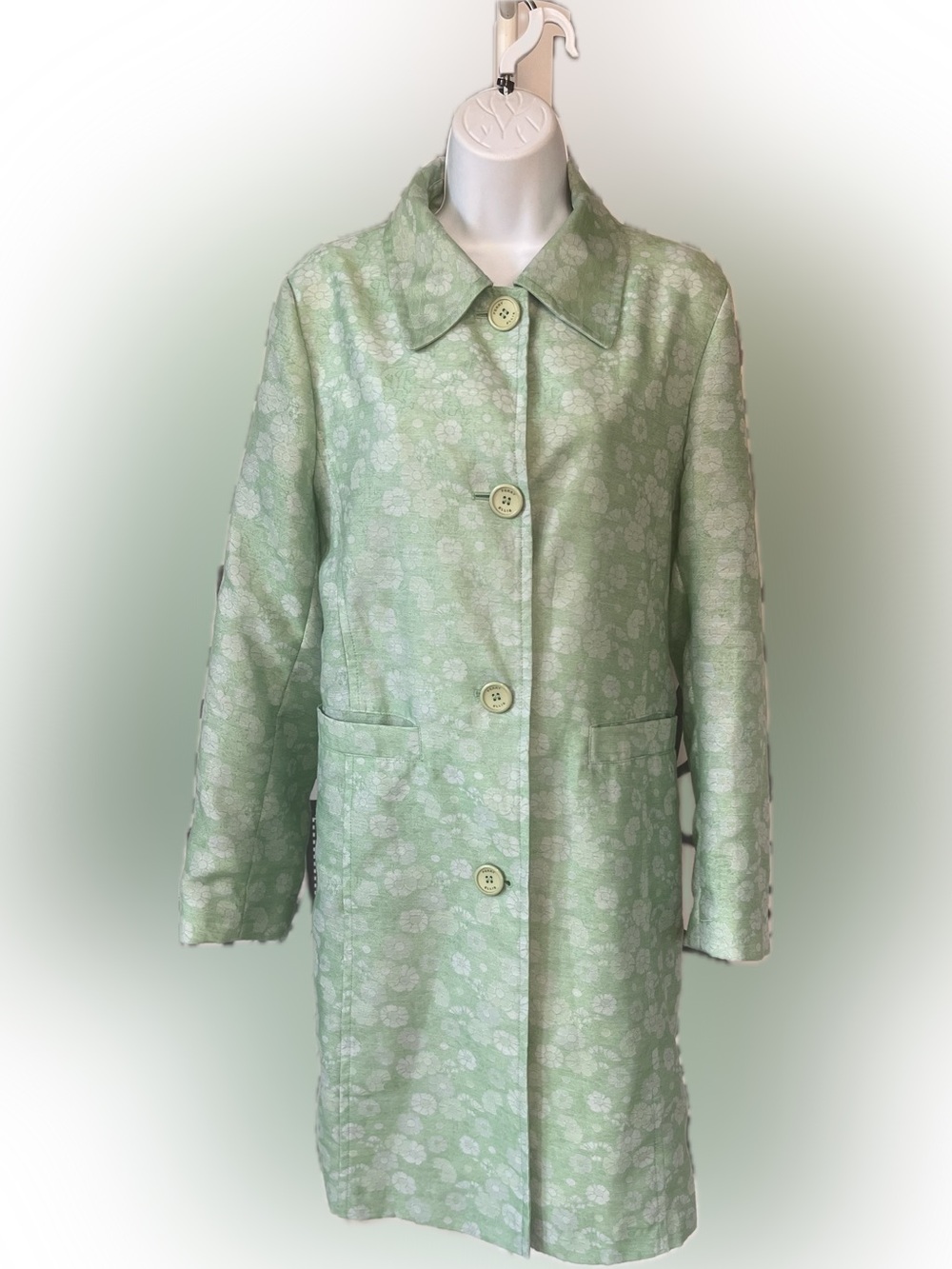 Perry Ellis Floral Retro Lightweight Jacket in a retro Lime Green & White Floral